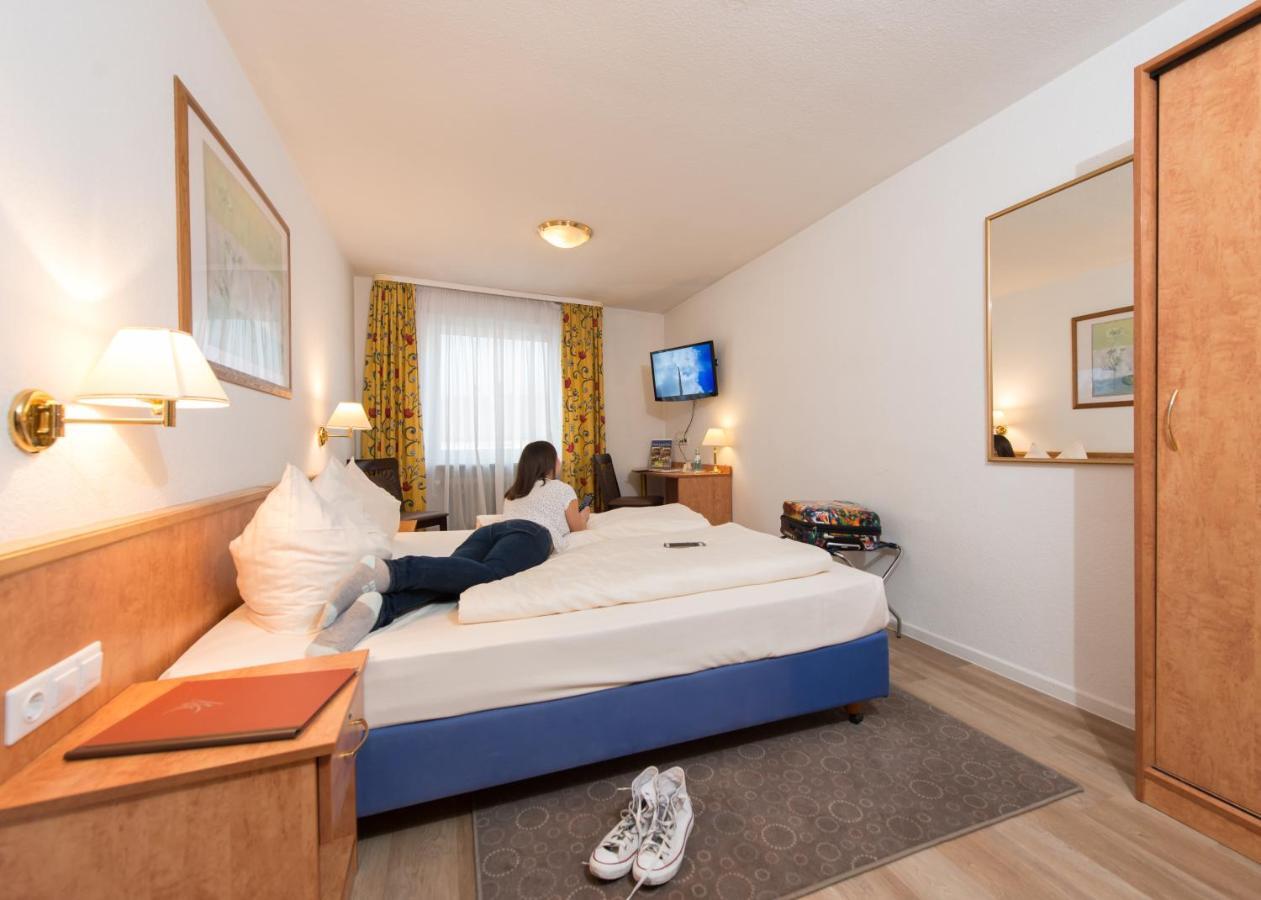 Hotel Ebnet Mutterstadt Esterno foto